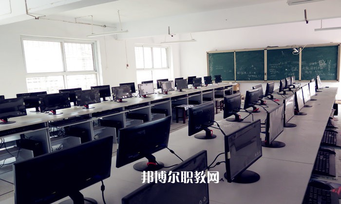 ?？h職業(yè)中等專業(yè)學校2021年招生辦聯(lián)系電話
