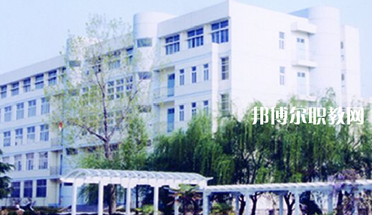 安慶市建筑工程學(xué)校2021年報名條件、招生要求、招生對象