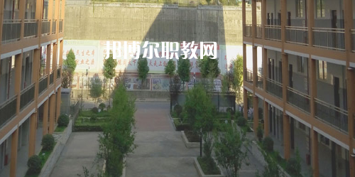 遵義市紅花崗區(qū)經(jīng)濟職業(yè)技術(shù)學校怎么樣、好不好