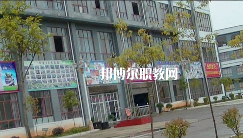 黔西南州英才職業(yè)技術(shù)學(xué)校2021年報名條件、招生要求、招生對象