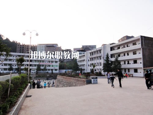 通?？h職業(yè)高級(jí)中學(xué)2021年招生錄取分?jǐn)?shù)線(xiàn)