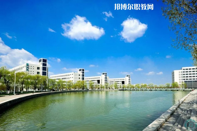南華縣職業(yè)高級中學2021年報名條件、招生要求、招生對象