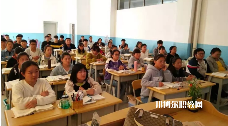 曲靖富源職業(yè)技術(shù)學(xué)校2021年報(bào)名條件、招生要求、招生對(duì)象