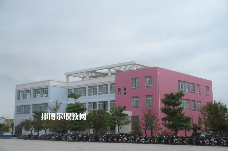 蒙自職業(yè)高級(jí)中學(xué)2021年有哪些專(zhuān)業(yè)