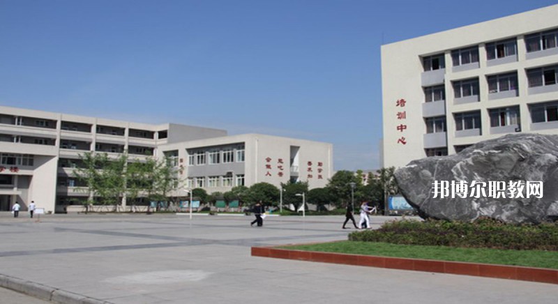 宜良縣職業(yè)高級(jí)中學(xué)2021年報(bào)名條件、招生要求、招生對(duì)象