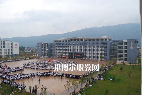 麗江民族中等專業(yè)學(xué)校2021年報(bào)名條件、招生要求、招生對(duì)象