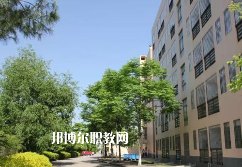 云南曲靖應(yīng)用技術(shù)學(xué)校2021年學(xué)費(fèi)、收費(fèi)多少