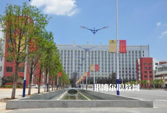 云南電子信息高級技工學校2021年報名條件、招生要求、招生對象