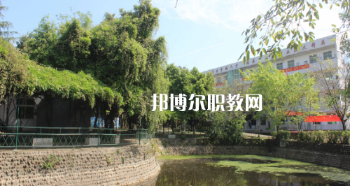 成都青華職業(yè)學(xué)校怎么樣、好不好