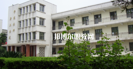 安徽省霍邱師范學校2021年報名條件、招生要求、招生對象