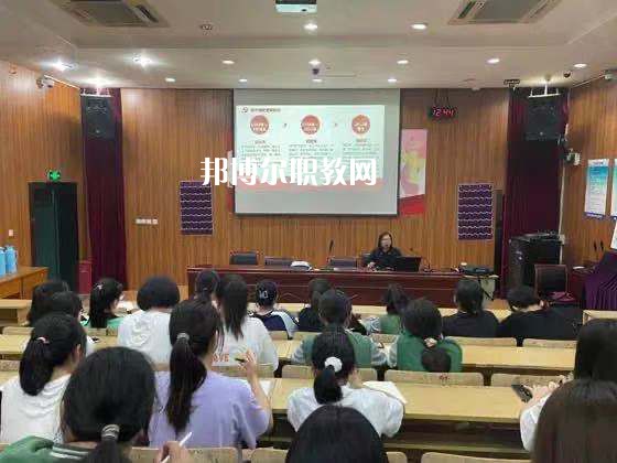 南京新港中等專(zhuān)業(yè)學(xué)校2022年招生辦聯(lián)系電話