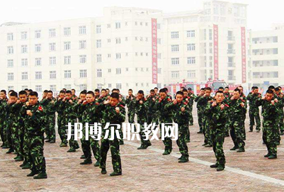 重慶聚英技工學(xué)校升學(xué)部2022年學(xué)費(fèi)、收費(fèi)多少 
