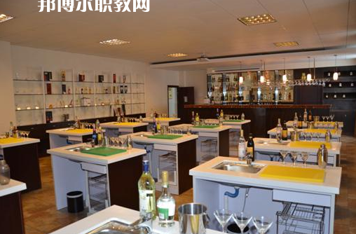 貴州旅游學(xué)校2022年學(xué)費(fèi)、收費(fèi)多少
