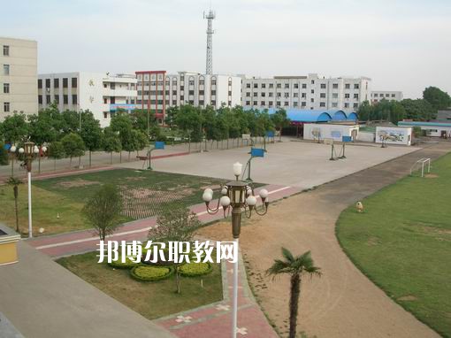 重慶計(jì)算機(jī)職業(yè)高級(jí)中學(xué)怎么樣、好不好