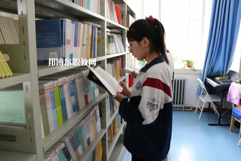靖遠職業(yè)教育中心2022年報名條件、招生要求、招生對象