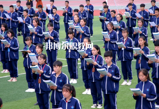 崇信縣職業(yè)教育中心2022年報(bào)名條件、招生要求、招生對(duì)象 