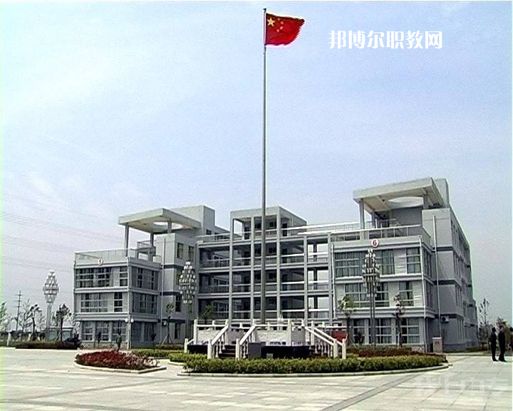 江蘇興化中等專業(yè)學校2022年報名條件、招生要求、招生對象