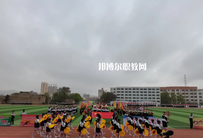 定西工貿中等專業(yè)學校2022年招辦電話