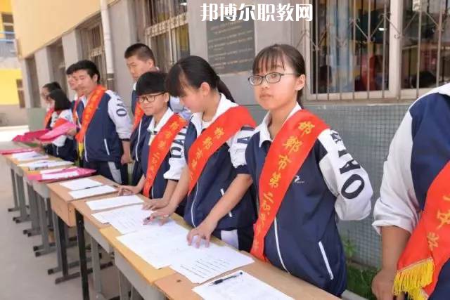 邯鄲第二職業(yè)中學(xué)2022年招生辦聯(lián)系電話(huà)