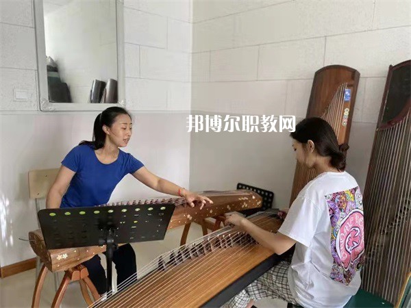 唐山藝術(shù)學(xué)校2022年報(bào)名條件、招生要求、招生對(duì)象