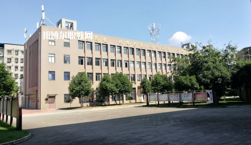 德陽安裝技師學(xué)院2022年報名條件、招生要求、招生對象