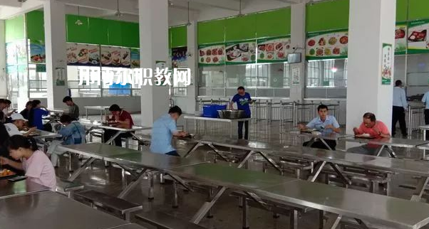 貴州貴陽經(jīng)貿(mào)職業(yè)學(xué)校2022年報(bào)名條件、招生要求、招生對象