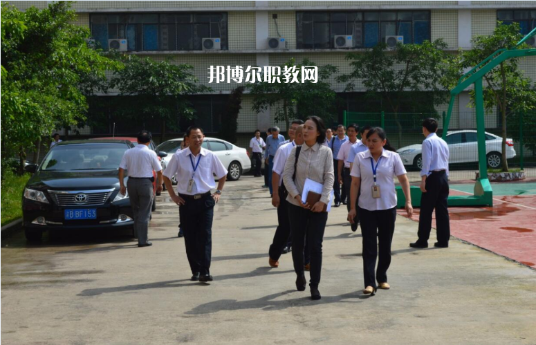 重慶渝北區(qū)竟成中學(xué)校2022年報名條件、招生要求、招生對象
