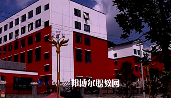 貴州鳳岡縣中等職業(yè)學校2022年報名條件、招生要求、招生對象