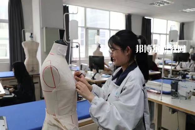 江蘇省蘇州絲綢中等專業(yè)學(xué)校2022年報名條件、招生要求、招生對象