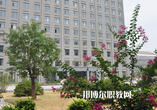 徐州機(jī)電技師學(xué)院2022年報名條件、招生要求、招生對象