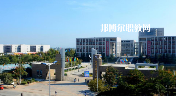 陜西國際商貿(mào)學院附屬中職校2022年報名條件、招生要求、招生對象