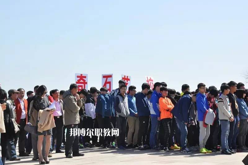 秦皇島奇石藝術(shù)學校2022年有哪些專業(yè)