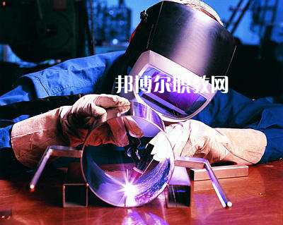 秦皇島燕成中等專業(yè)學(xué)校2022年報名條件、招生要求、招生對象
