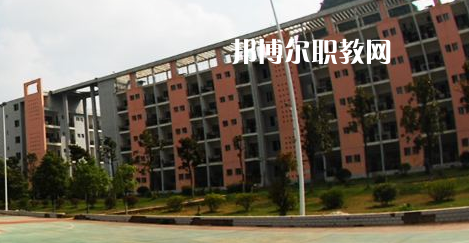 銅仁工業(yè)學(xué)校2022年學(xué)費(fèi)、收費(fèi)多少
