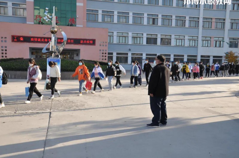 華亭職業(yè)教育中心2022年招生辦聯系電話