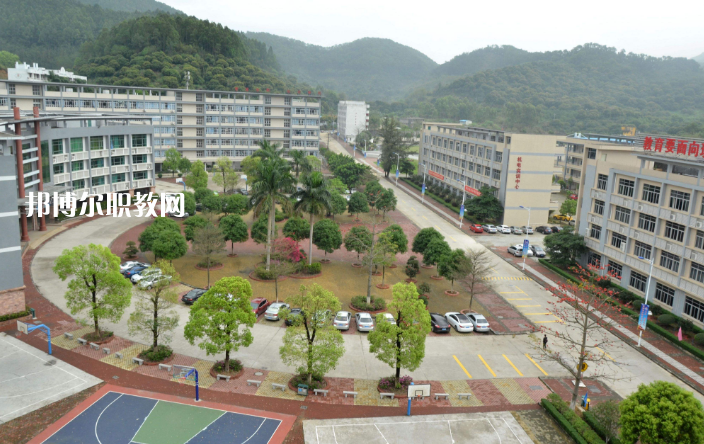 廣州市增城衛(wèi)生職業(yè)技術學校2022年報名條件、招生要求、招生對象