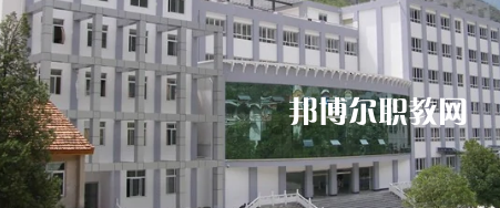 四川省甘孜衛(wèi)生學(xué)校2022年報(bào)名條件、招生要求、招生對(duì)象