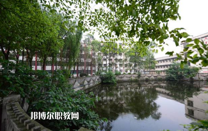 四川瀘縣建筑職業(yè)中專學(xué)校2022年學(xué)費(fèi)、收費(fèi)多少