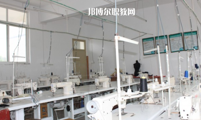 貞豐縣職業(yè)技術(shù)學(xué)校2022年報名條件、招生要求、招生對象