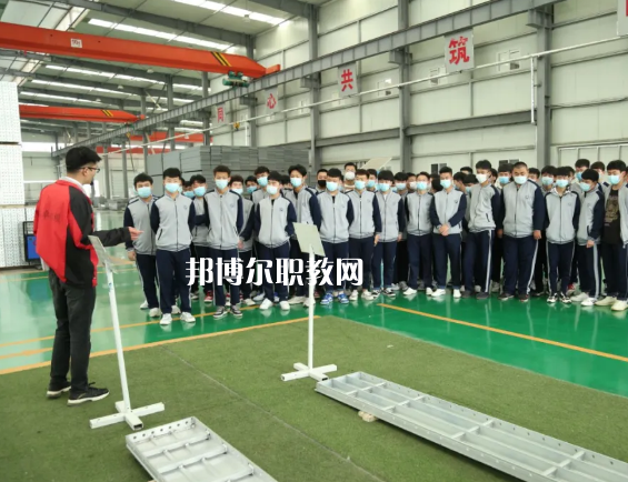 邯鄲建筑工程中專學(xué)校2022年報(bào)名條件、招生要求、招生對(duì)象