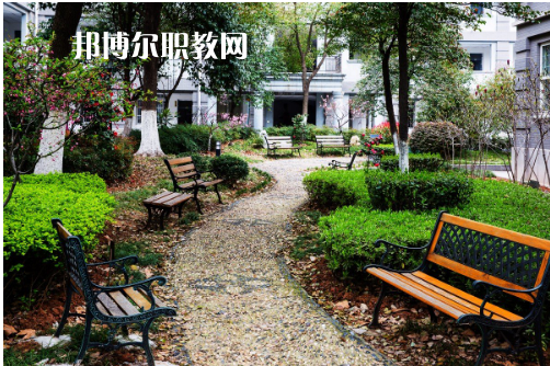 南京財(cái)經(jīng)高等職業(yè)技術(shù)學(xué)校2022年報(bào)名條件、招生要求、招生對(duì)象