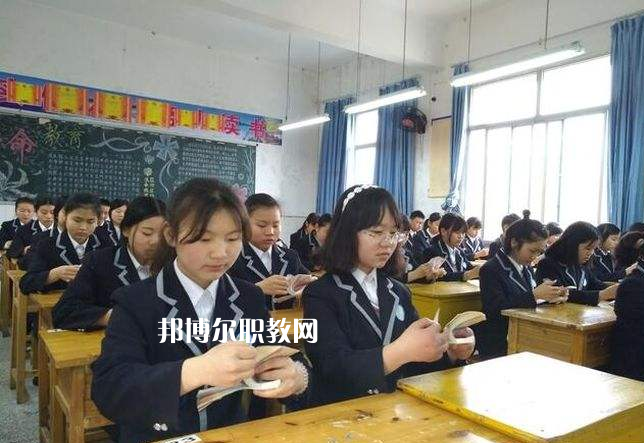 重慶墊江職業(yè)教育中心2022年報(bào)名條件、招生要求、招生對(duì)象
