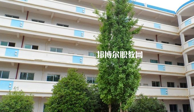 貴陽衛(wèi)生學(xué)校2022年報名條件、招生要求、招生對象
