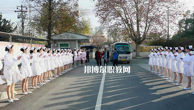 安徽淮南衛(wèi)生學(xué)校2022年報(bào)名條件、招生要求、招生對(duì)象