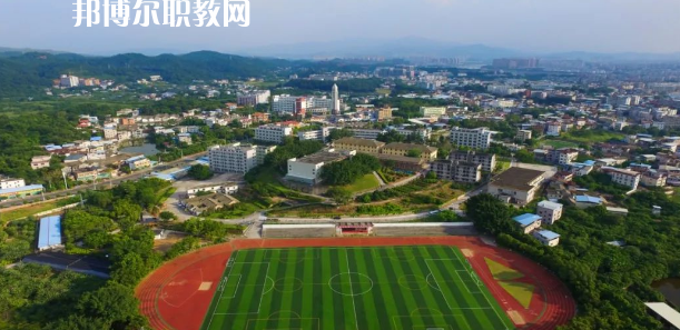 廣東省梅州市衛(wèi)生職業(yè)技術(shù)學校2022年報名條件、招生要求、招生對象