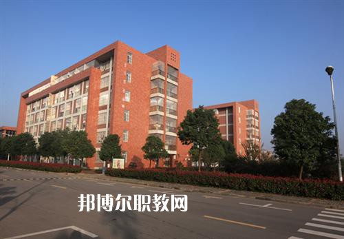 安徽滁州技師學(xué)院2022年學(xué)費(fèi)、收費(fèi)多少
