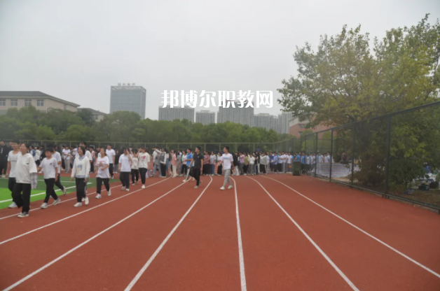 安徽明星科技中專學(xué)校2022年報名條件、招生要求、招生對象