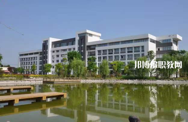 滁州市機械工業(yè)學(xué)校2022年報名條件、招生要求、招生對象