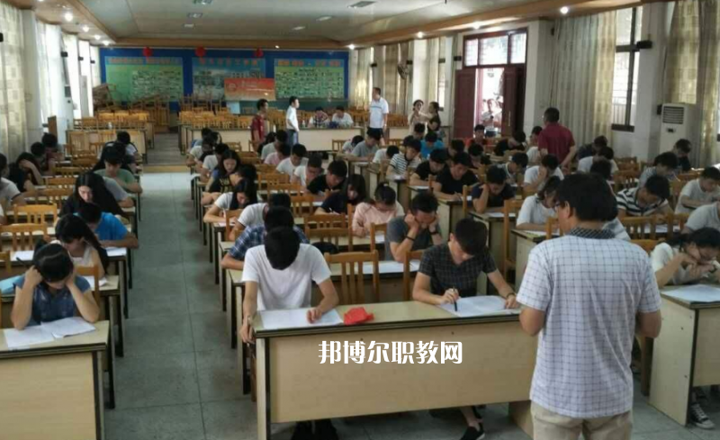 陸豐技工學(xué)校2022年報名條件、招生要求、招生對象