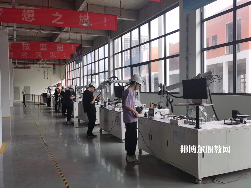 滁州市機(jī)械工業(yè)學(xué)校怎么樣、好不好